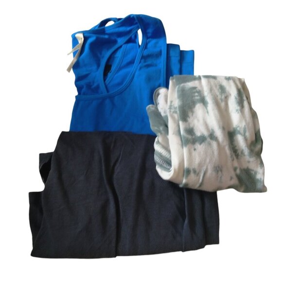 Lot of 3 Women's Medium Sleeveless Activewear Tank Top Assorted Brands (L74) - Picture 1 of 5